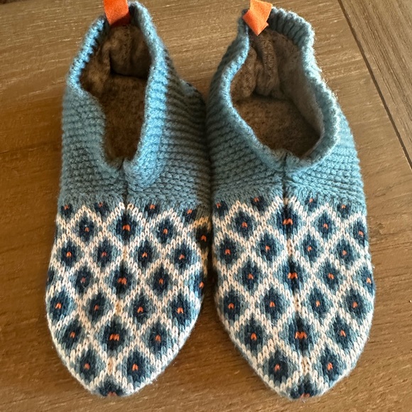 Bombas Intimates & Sleepwear Bombas Like New Gripper Slippers Poshmark